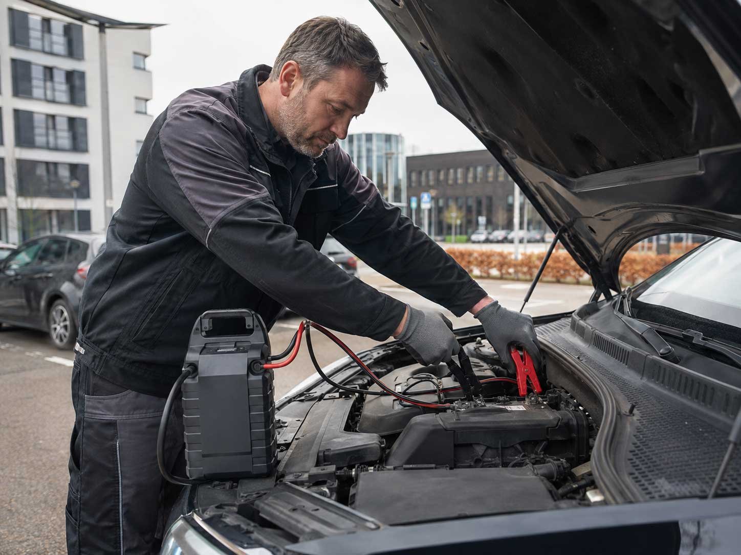 Voiture ne démarre pas ? Assistance batterie et booster